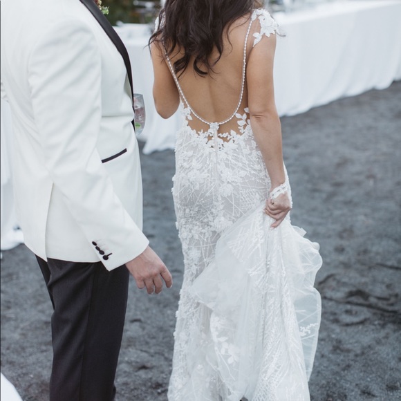 Spring 2019 Berta Wedding Dress - Picture 14 of 15